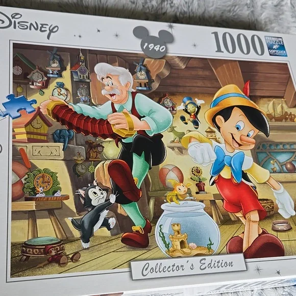 Disney Collector's Edition Ravensburger Pinocchio Puzzle 1000 Pieces - Picture 2 of 5